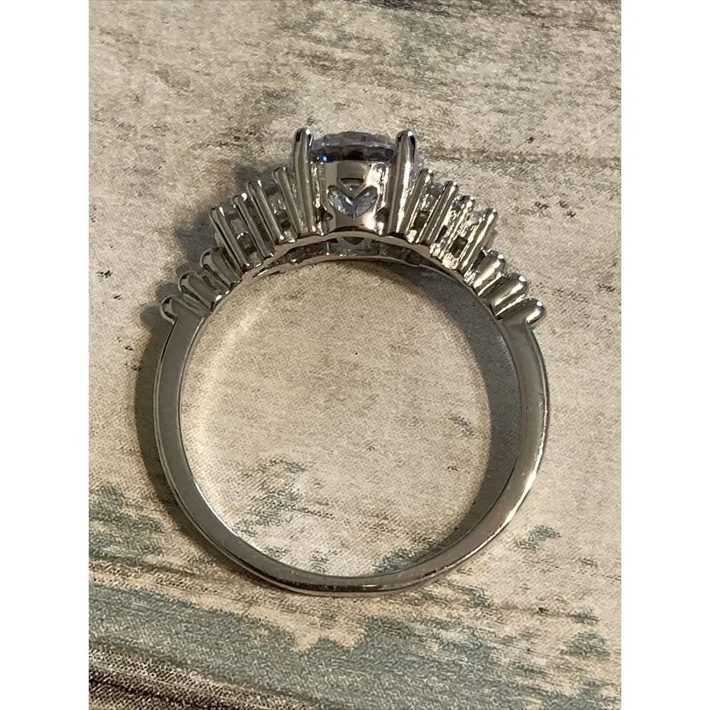Costume Silver Plated Cubic Zirconia Ring size  7.75‎ NWOT Fashion NWOT